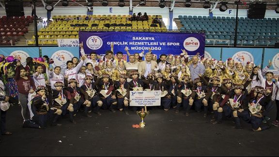 Atatürk Ortaokulu Halk Oyunları Takımımız Türkiye Şampiyonu